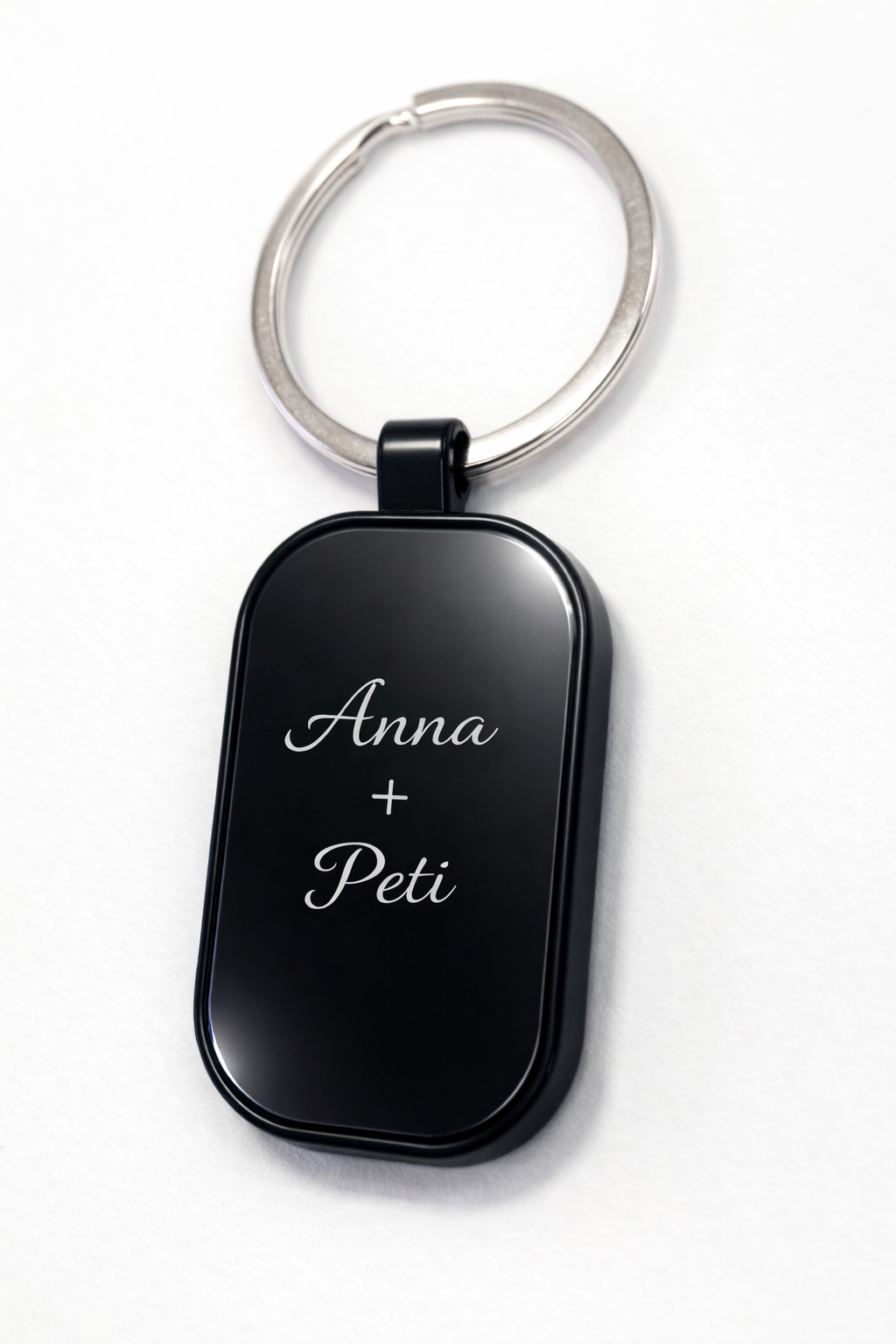 Fekete gravírozott üveg kulcstartó négyzetes